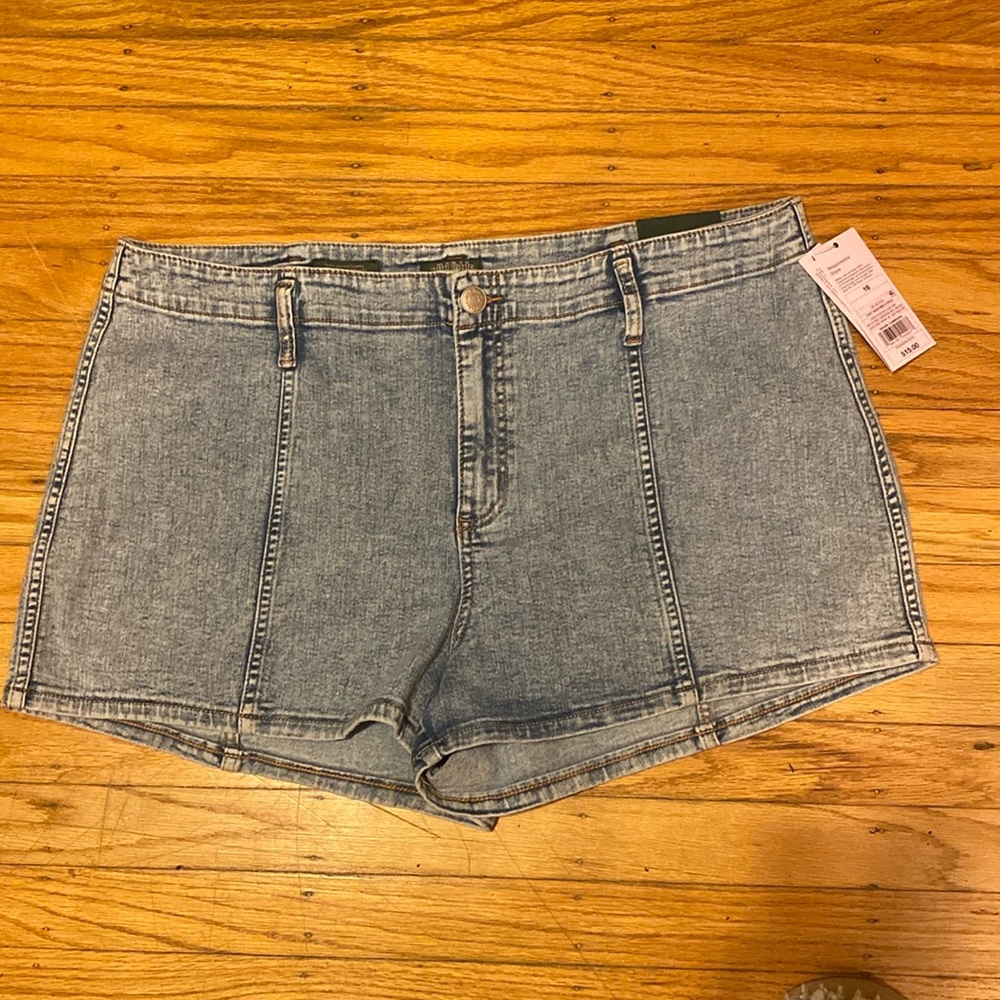 Super high rise shorts